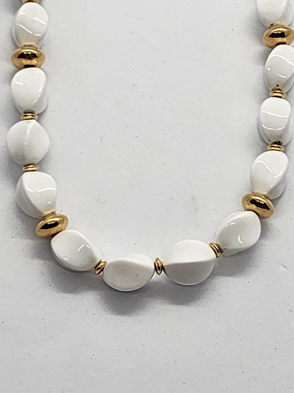 Vintage Signed Napier White & Gold Twisted Bead Necklace Chunky Retro